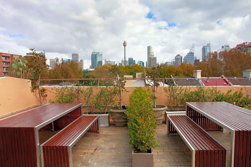 The Village Kings Cross Сидни Екстериор снимка